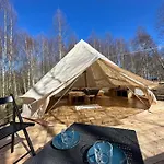 Brzozowisko Tuchomko - Glamping Campo de lujo