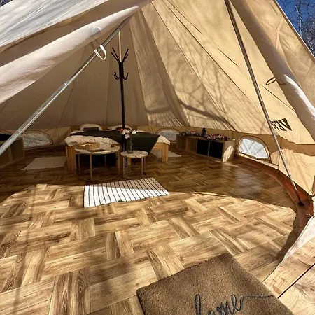 Brzozowisko Tuchomko - Glamping *